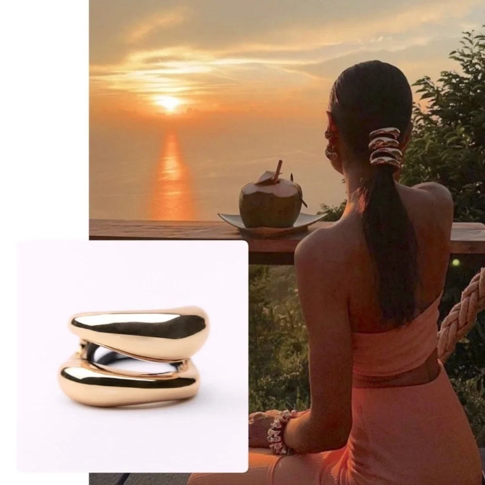 New Double Metal Hair Tie Second Tie 🔥🔥✨ comes with beautiful gift box 🎁